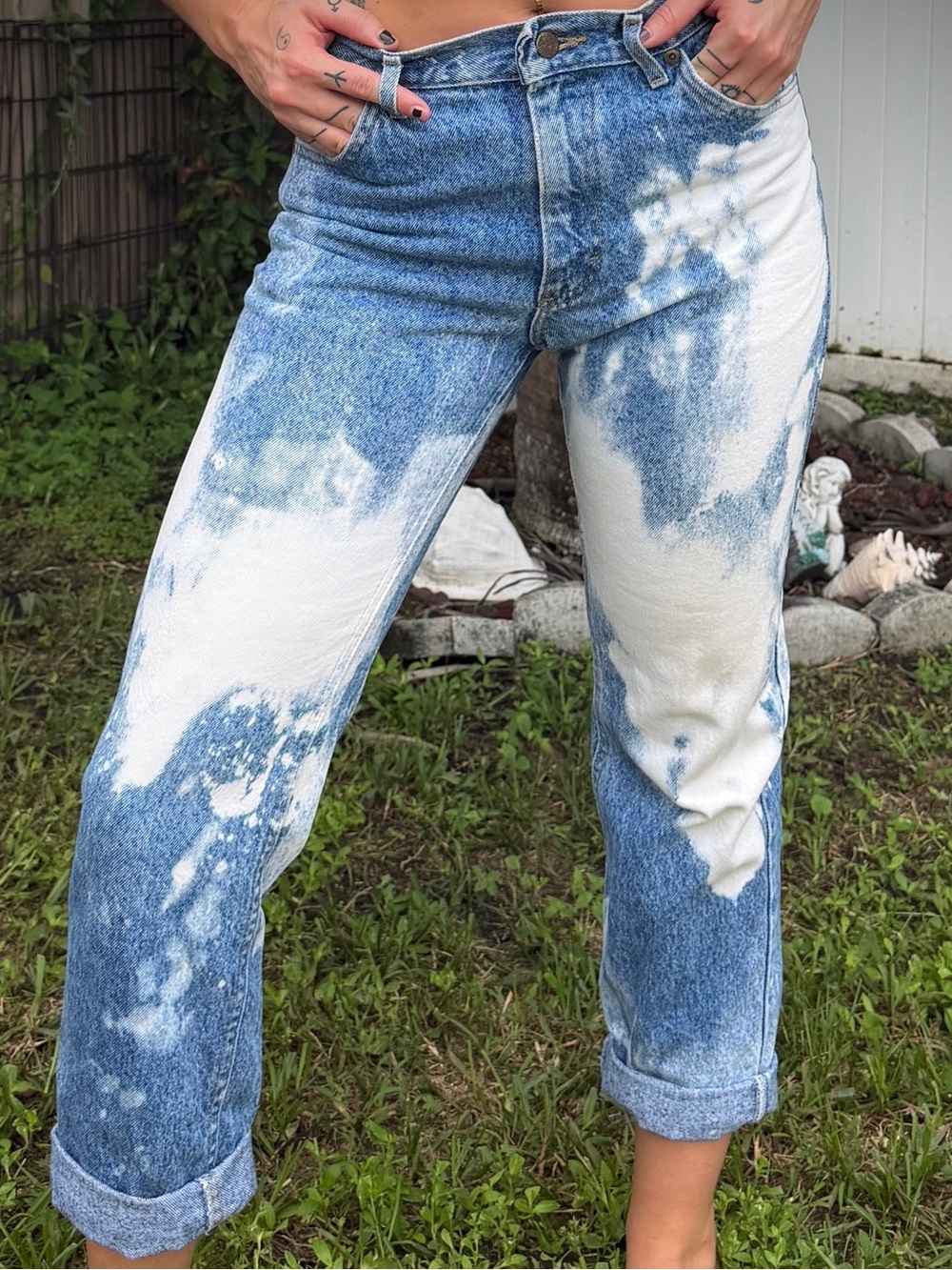 Women’s Vintage Two-Tone Bleached Straight-Leg Lee Jeans - White & Blue